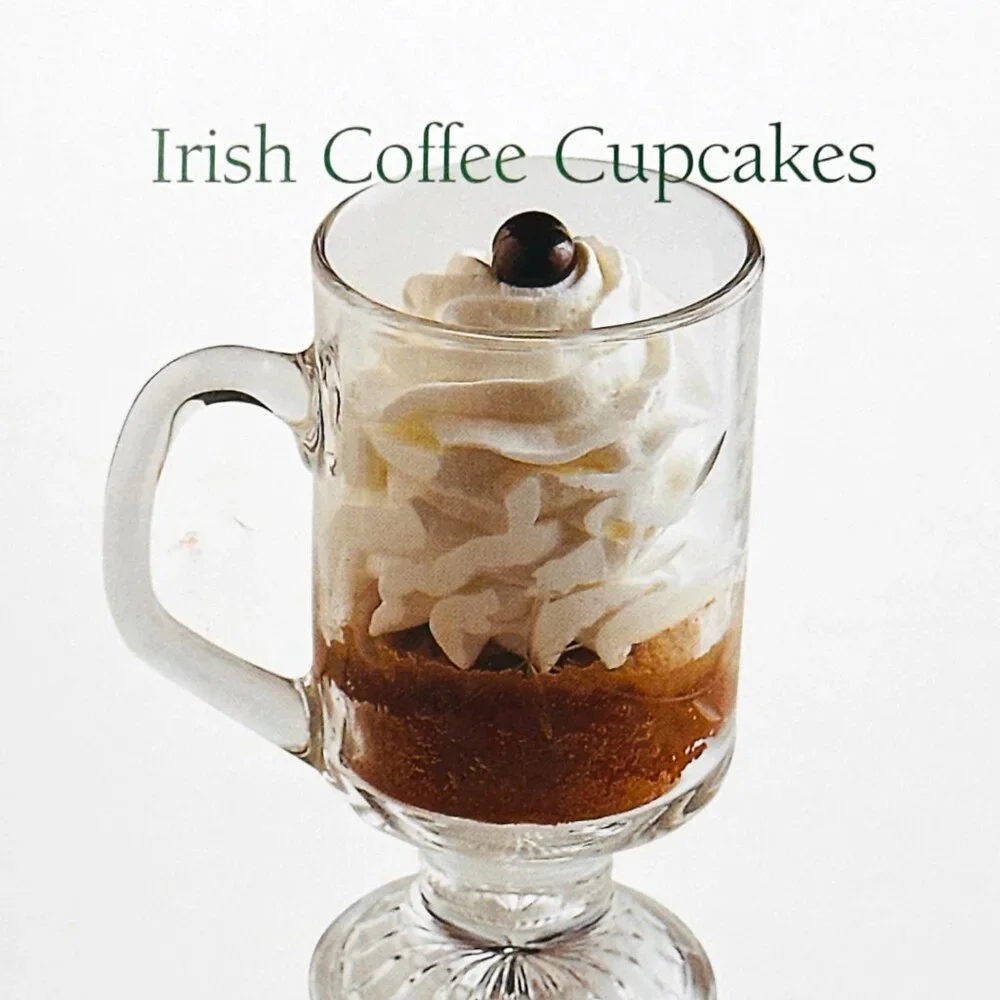 Cupcake Cookbook - Baker's Field Guide - Over 60 Cupcake Recipes for Every Occas